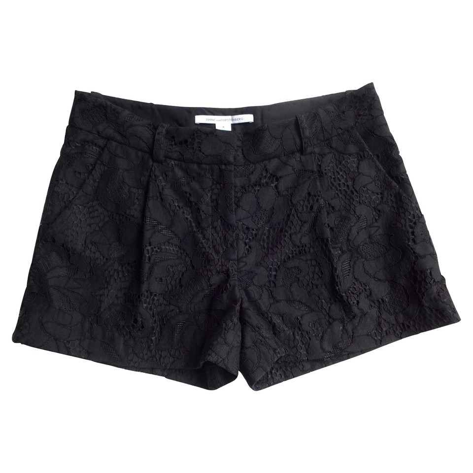 Diane Von Furstenberg Shorts made of lace