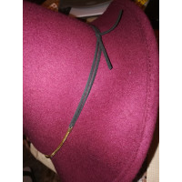 Max Azria Hat/Cap Wool in Bordeaux