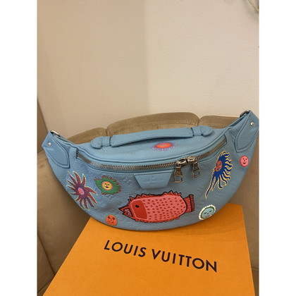 Louis Vuitton Clutch Leer in Blauw