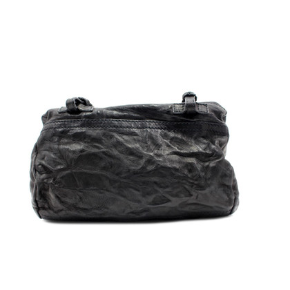 Givenchy Pandora Bag aus Leder in Schwarz