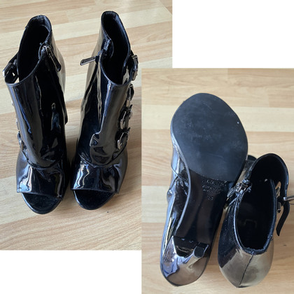 Albanu Ankle boots Patent leather in Black
