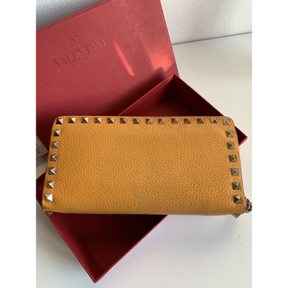 Valentino Garavani Täschchen/Portemonnaie aus Leder in Orange