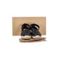 Burberry Sandalen aus Leder in Schwarz