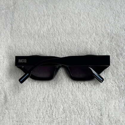 Mcq Sonnenbrille in Schwarz