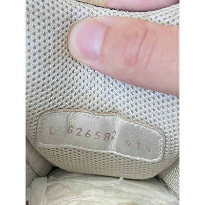 Chanel Sneakers aus Leder in Grau