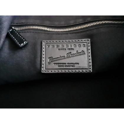 The Bridge Shoulder bag Leather in Black