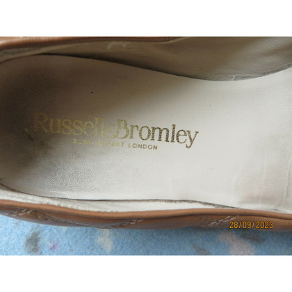 Russell & Bromley Slippers/Ballerina's Leer in Oker
