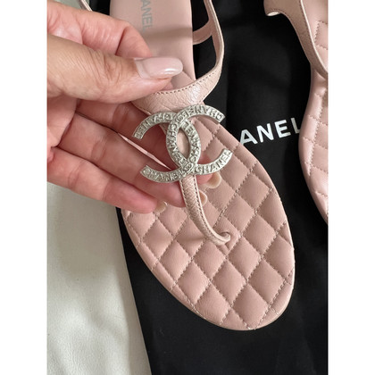 Chanel Sandales en Cuir en Rose/pink