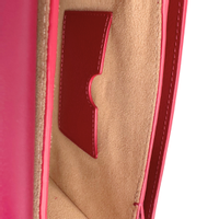 Giorgio Armani Umhängetasche aus Lackleder in Rot