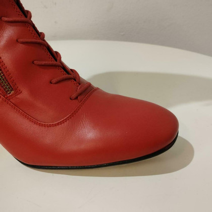 Max & Co Stiefel aus Leder in Rot