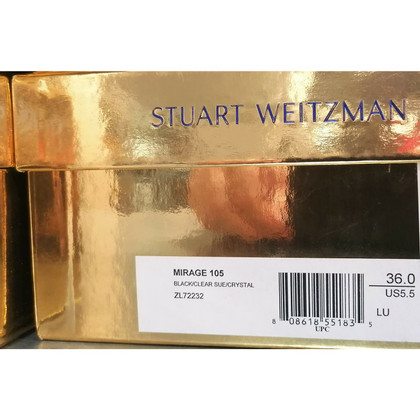 Stuart Weitzman Sandalen aus Wildleder in Schwarz
