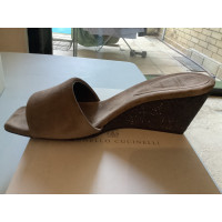 Brunello Cucinelli Wedges Suede in Taupe