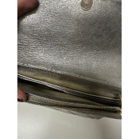 Marc Jacobs Täschchen/Portemonnaie aus Leder in Silbern