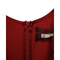 Reformation Kleid aus Seide in Rot