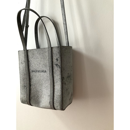 Balenciaga Everyday Tote Bag aus Leder in Silbern