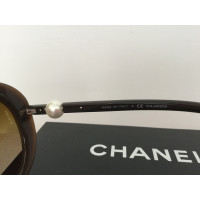 Chanel Lunettes de soleil en Taupe