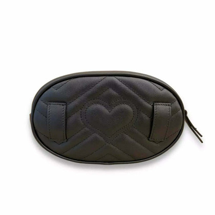 Gucci Marmont Camera Belt Bag in Pelle in Nero