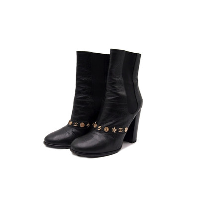 Chanel Ankle boots Leather in Black