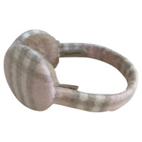 Burberry Cashmere earmuff in pink / pink