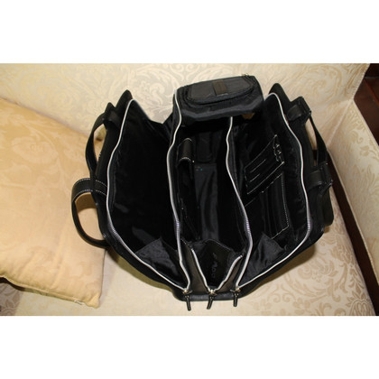 Piquadro Reisetasche aus Leder in Schwarz