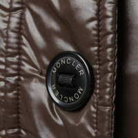 Moncler Khakifarbene Jacke mit Daunen