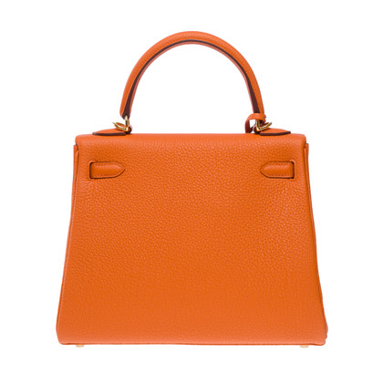 Hermès Kelly Bag 25 aus Leder in Orange