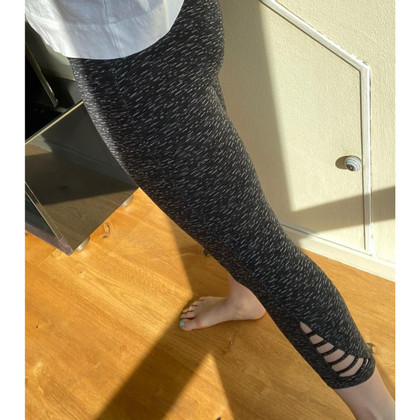 Alo Yoga Trousers in Grey