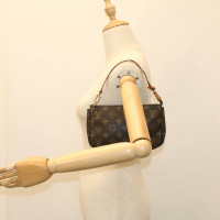 Louis Vuitton Pochette Accessoires in Tela in Marrone