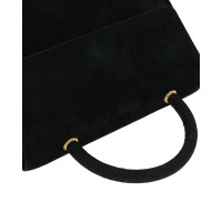Prada Handtasche aus Wildleder in Schwarz