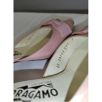 Salvatore Ferragamo Sandals Leather in Pink