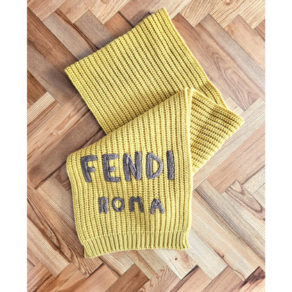 Fendi Schal/Tuch aus Wolle in Gelb