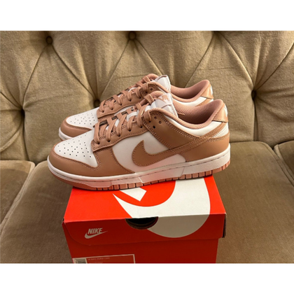 Nike Trainers Leather in Nude