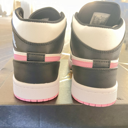 Jordan Sneaker in Pelle in Color carne