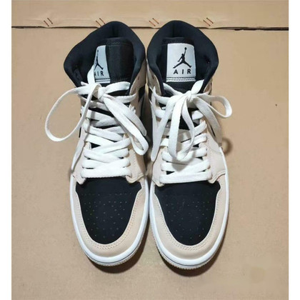 Jordan Sneaker in Pelle in Crema