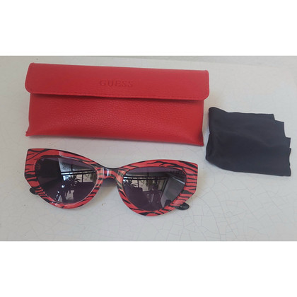 Guess Brille in Rot