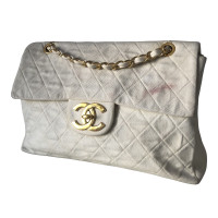 Chanel Timeless Classic aus Canvas in Creme