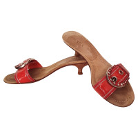 Prada Sandalen aus Lackleder in Rot