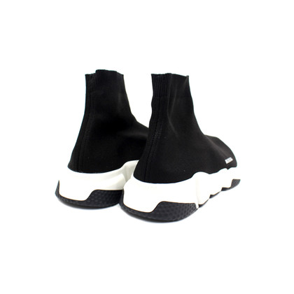 Balenciaga Sneakers aus Canvas in Schwarz