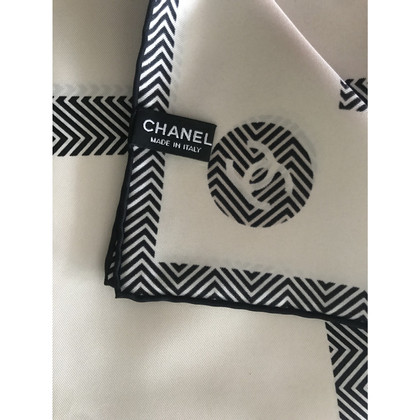 Chanel Scarf/Shawl Silk in Cream