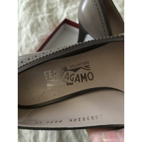 Salvatore Ferragamo Pumps/Peeptoes Leather in Taupe