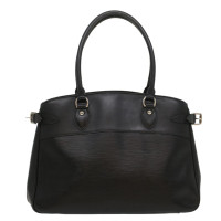 Louis Vuitton Passy PM33 Leather in Black