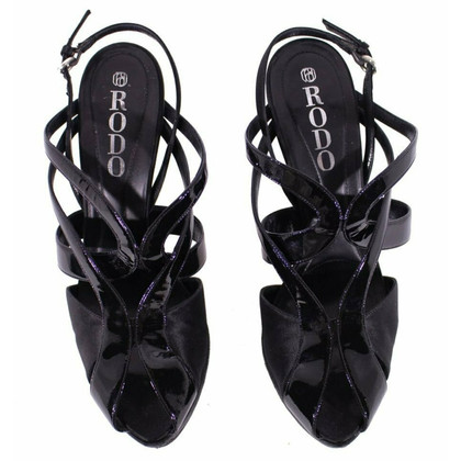 Rodo Sandals Patent leather in Black
