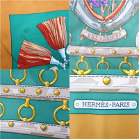 Hermès Carré H Watch in Seta