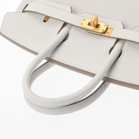 Hermès Handtasche aus Leder in Gold