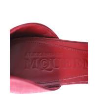 Alexander McQueen Pumps/Peeptoes aus Leder in Rot
