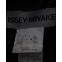 Issey Miyake Jacke/Mantel in Schwarz