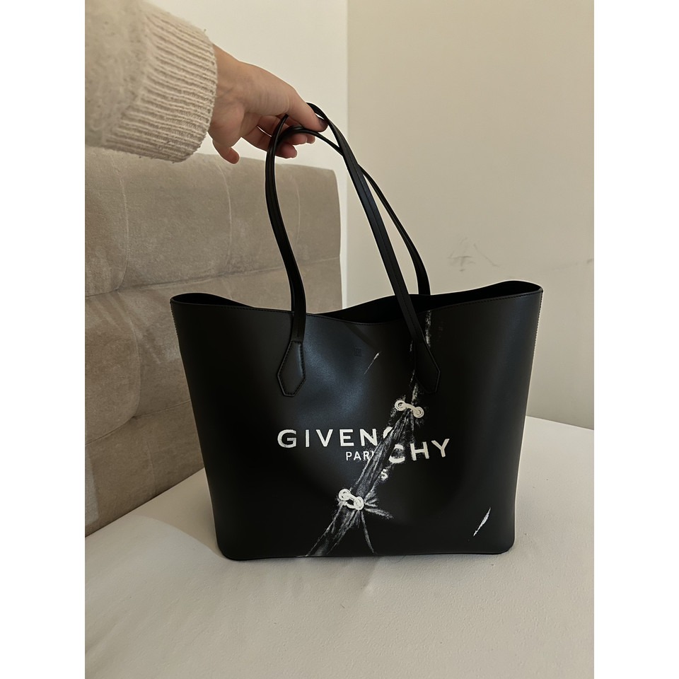 Givenchy Shopper aus Leder