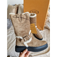 Tod's Boots Suede in Beige