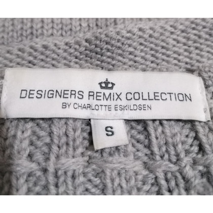 Designers Remix Strick aus Wolle in Grau