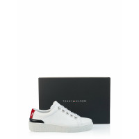Tommy Hilfiger Sneakers aus Leder in Weiß